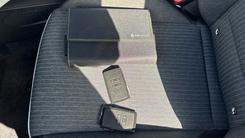 Renault Clio 1.0 TCe 90 SE Edition 5dr Petrol Hatchback